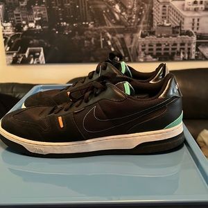 Nike Squash Type Black Menta size 13
